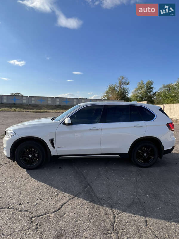 Внедорожник / Кроссовер BMW X5 2017 в Днепре