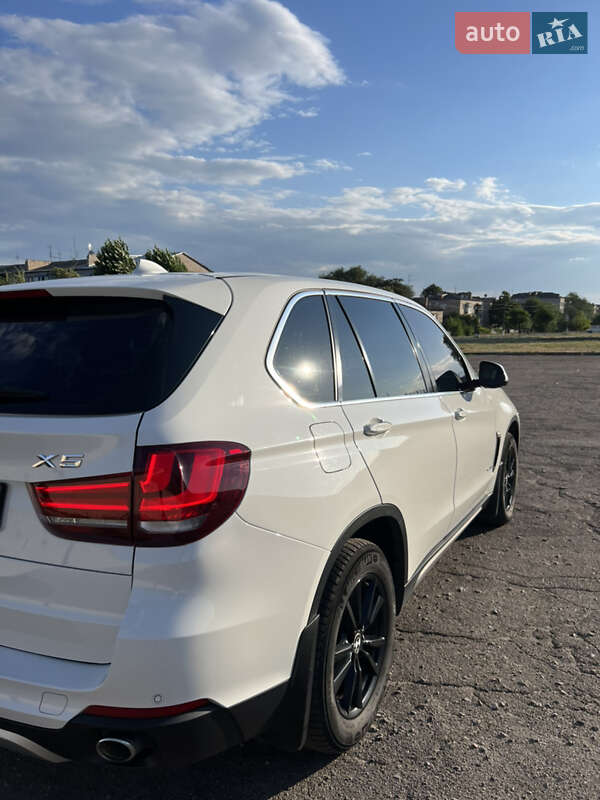 Внедорожник / Кроссовер BMW X5 2017 в Днепре