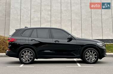 Позашляховик / Кросовер BMW X5 2021 в Києві