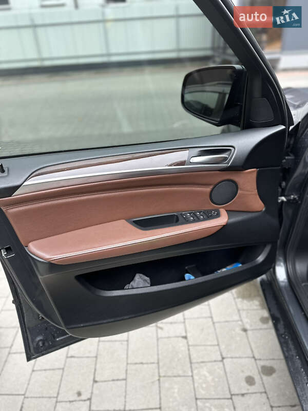 Внедорожник / Кроссовер BMW X5 2012 в Львове