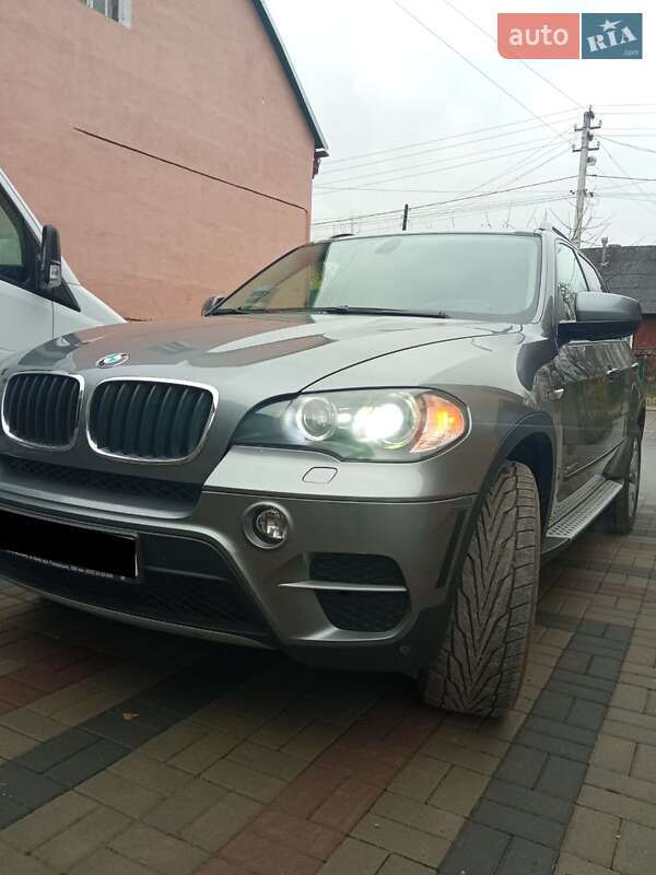 Внедорожник / Кроссовер BMW X5 2010 в Самборе