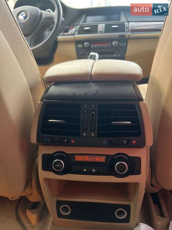 Позашляховик / Кросовер BMW X5 2012 в Києві