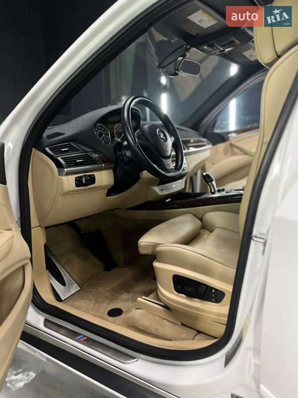 Позашляховик / Кросовер BMW X5 2012 в Києві