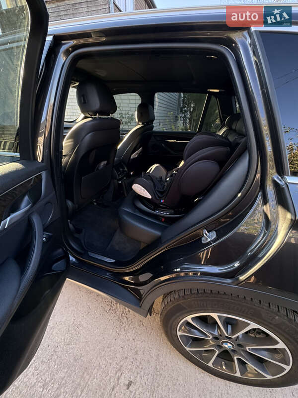 Внедорожник / Кроссовер BMW X5 2016 в Житомире