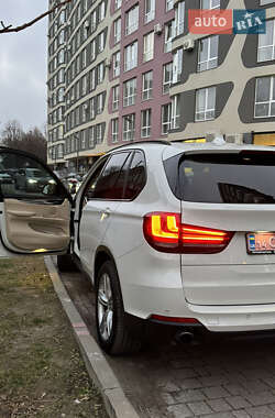 Позашляховик / Кросовер BMW X5 2015 в 