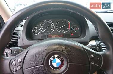 Внедорожник / Кроссовер BMW X5 2004 в 
