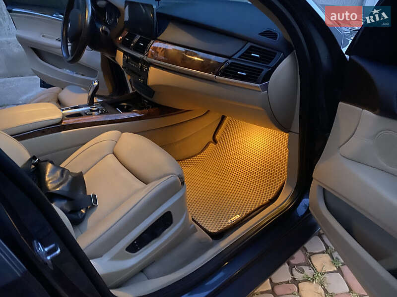 Внедорожник / Кроссовер BMW X5 2011 в Кривом Роге
