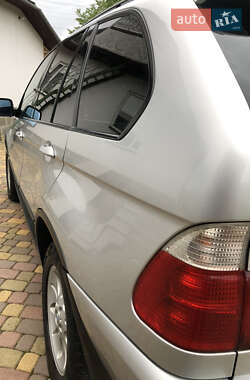 Внедорожник / Кроссовер BMW X5 2003 в 