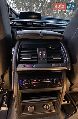 Позашляховик / Кросовер BMW X5 2014 в 