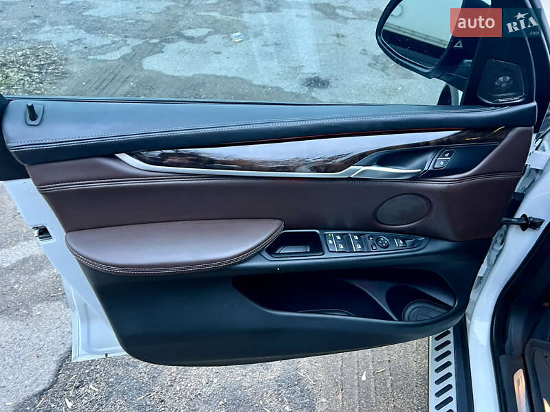 Позашляховик / Кросовер BMW X5 2014 в Києві