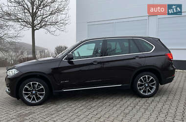 Позашляховик / Кросовер BMW X5 2016 в Чернівцях