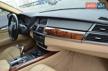 Внедорожник / Кроссовер BMW X5 2012 в 