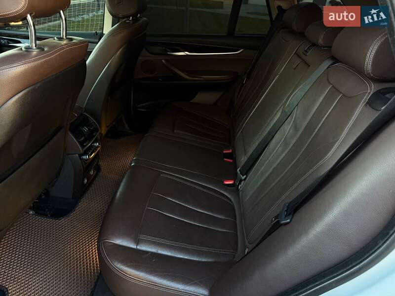 Позашляховик / Кросовер BMW X5 2015 в Черкасах