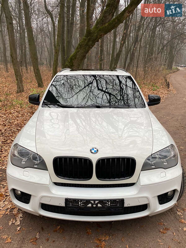 Позашляховик / Кросовер BMW X5 2011 в Києві