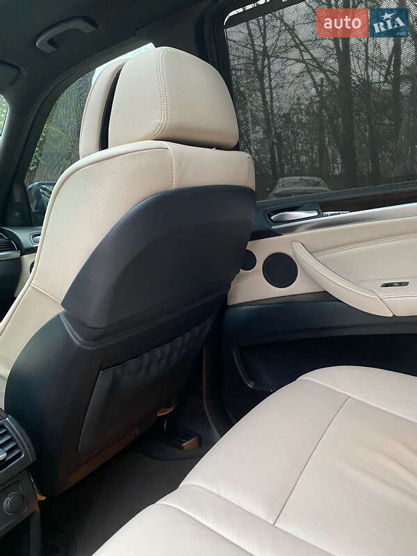 Позашляховик / Кросовер BMW X5 2011 в Києві