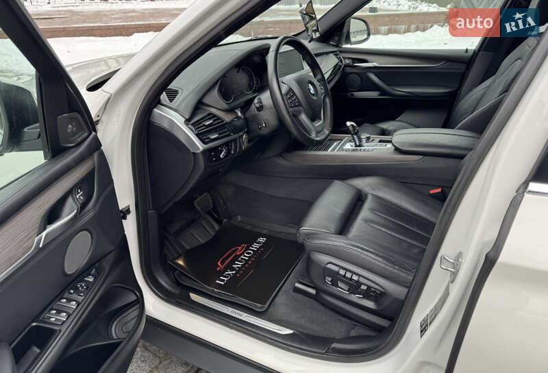 Позашляховик / Кросовер BMW X5 2016 в Києві