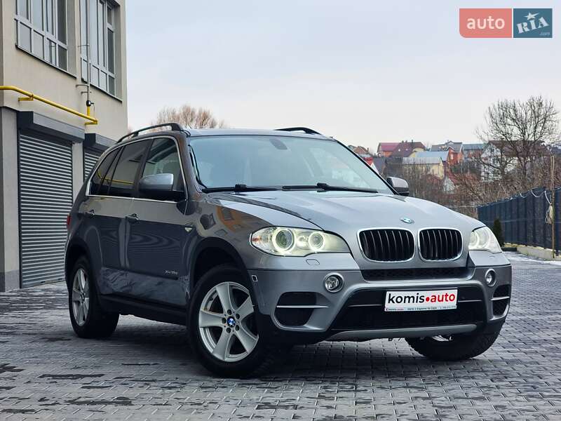Позашляховик / Кросовер BMW X5 2013 в 