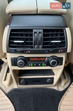 Внедорожник / Кроссовер BMW X5 2011 в 