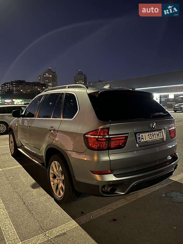 Позашляховик / Кросовер BMW X5 2013 в Києві