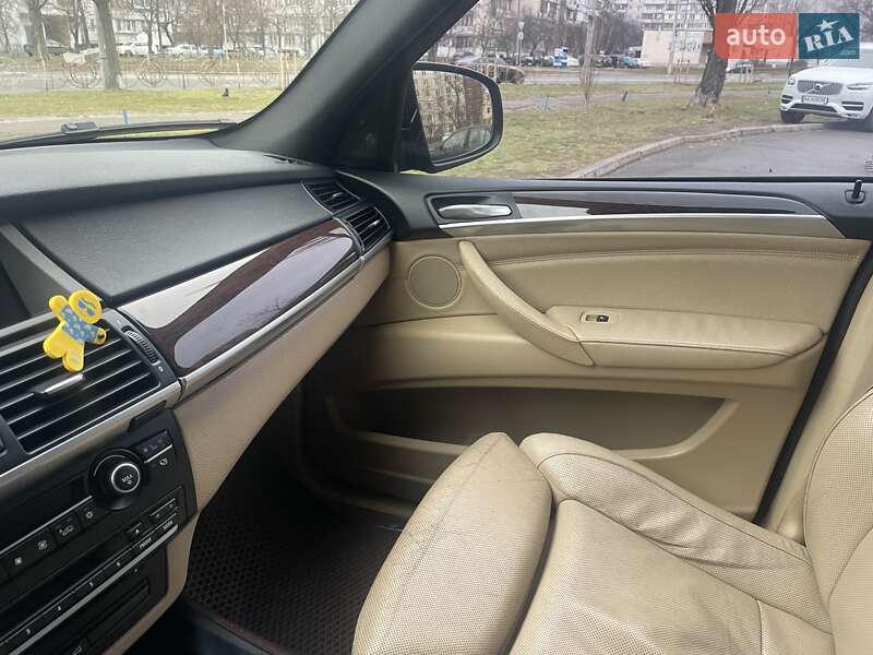 Внедорожник / Кроссовер BMW X5 2008 в Киеве