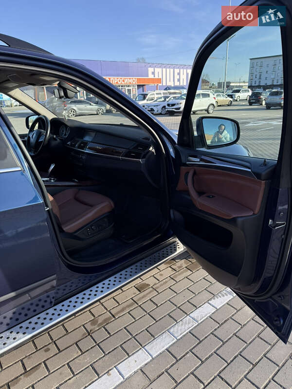 Внедорожник / Кроссовер BMW X5 2013 в Тернополе