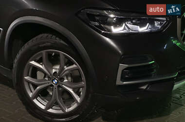 Позашляховик / Кросовер BMW X5 2021 в Бучі