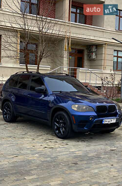 Внедорожник / Кроссовер BMW X5 2011 в 