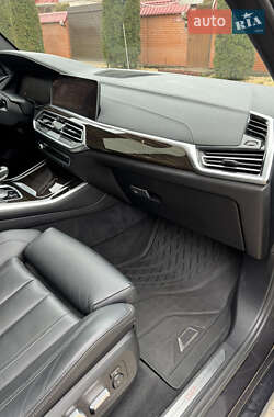 Внедорожник / Кроссовер BMW X5 2019 в 