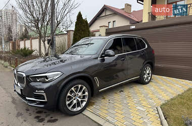 Внедорожник / Кроссовер BMW X5 2019 в 