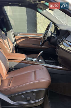 Внедорожник / Кроссовер BMW X5 2012 в 