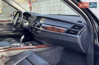 Внедорожник / Кроссовер BMW X5 2011 в 