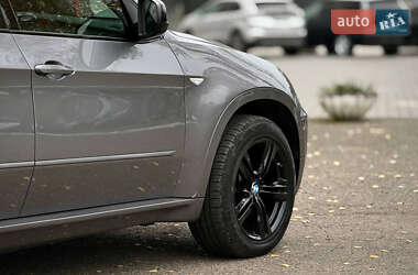Позашляховик / Кросовер BMW X5 2011 в 