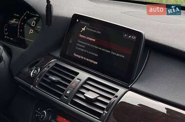 Позашляховик / Кросовер BMW X5 2011 в 