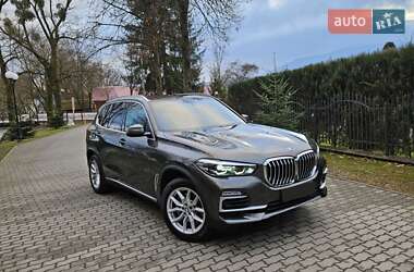 Внедорожник / Кроссовер BMW X5 2021 в Сваляве