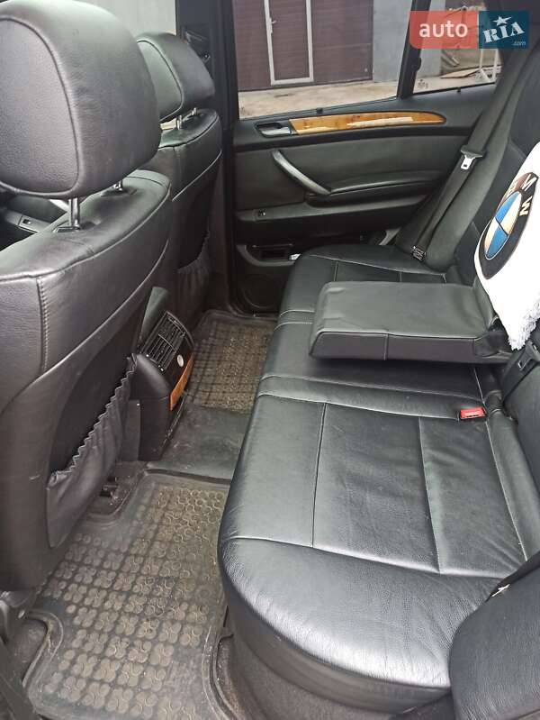 Внедорожник / Кроссовер BMW X5 2005 в Ровно