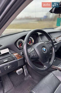Позашляховик / Кросовер BMW X5 2011 в 