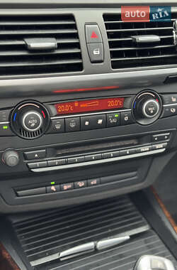 Позашляховик / Кросовер BMW X5 2011 в 