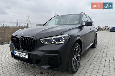 Позашляховик / Кросовер BMW X5 2022 в Івано-Франківську