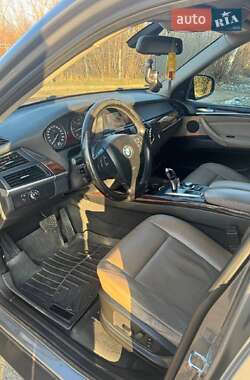 Позашляховик / Кросовер BMW X5 2009 в 