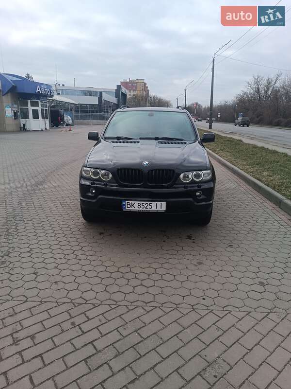 Внедорожник / Кроссовер BMW X5 2005 в Сарнах