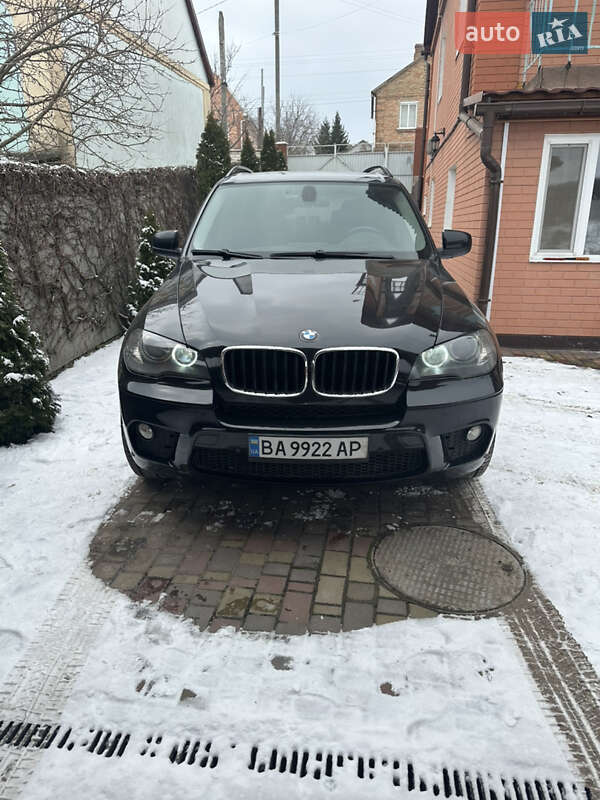 Внедорожник / Кроссовер BMW X5 2010 в Александрие