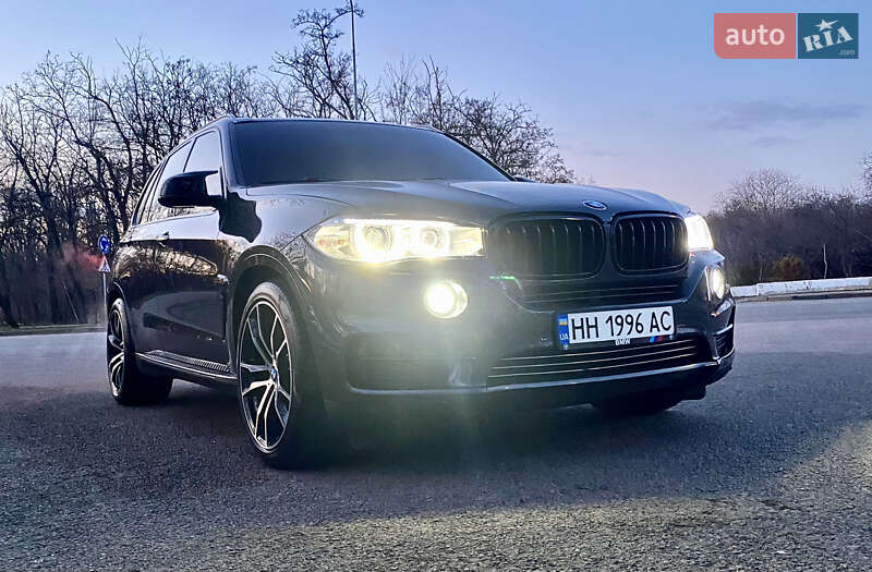 Внедорожник / Кроссовер BMW X5 2015 в Одессе