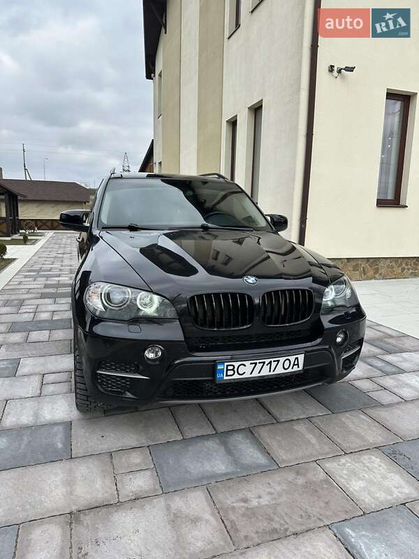 Внедорожник / Кроссовер BMW X5 2010 в 