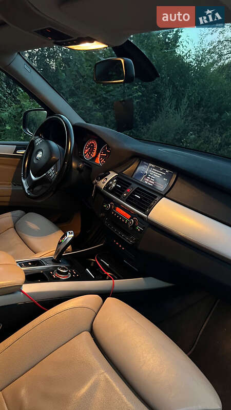 Позашляховик / Кросовер BMW X5 2009 в Великому Березному