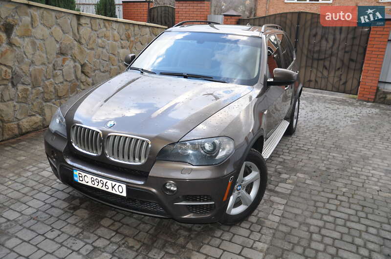 Внедорожник / Кроссовер BMW X5 2011 в 