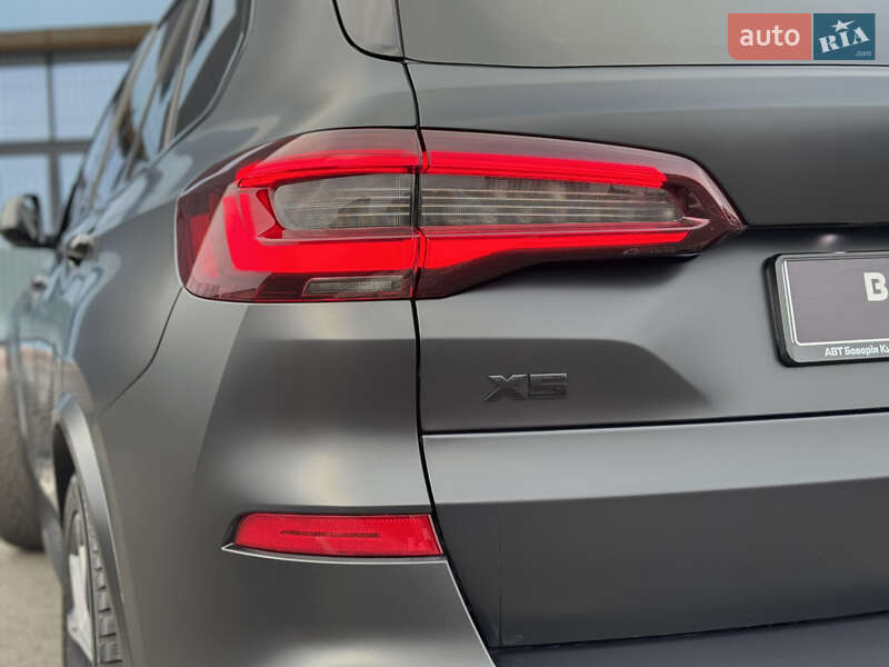 Внедорожник / Кроссовер BMW X5 2022 в Киеве