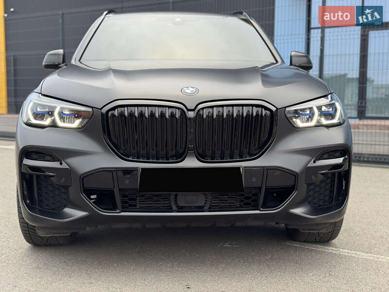 Внедорожник / Кроссовер BMW X5 2022 в Киеве
