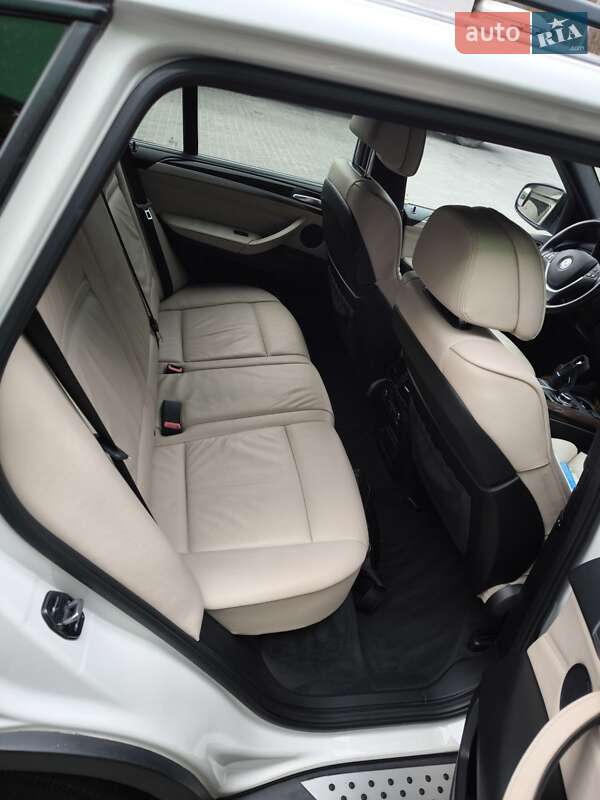 Позашляховик / Кросовер BMW X5 2013 в Дніпрі