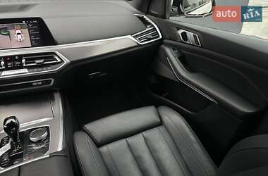 Позашляховик / Кросовер BMW X5 2018 в 