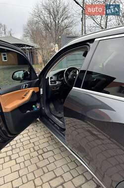 Позашляховик / Кросовер BMW X5 2021 в 